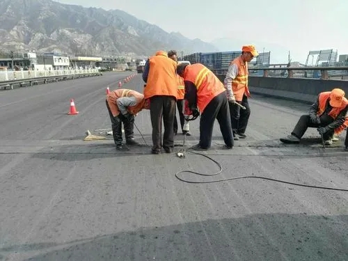 筠连道路桥梁病害治理